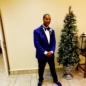 Royal blue grooms tuxedo jacket outlines with black size 48 r